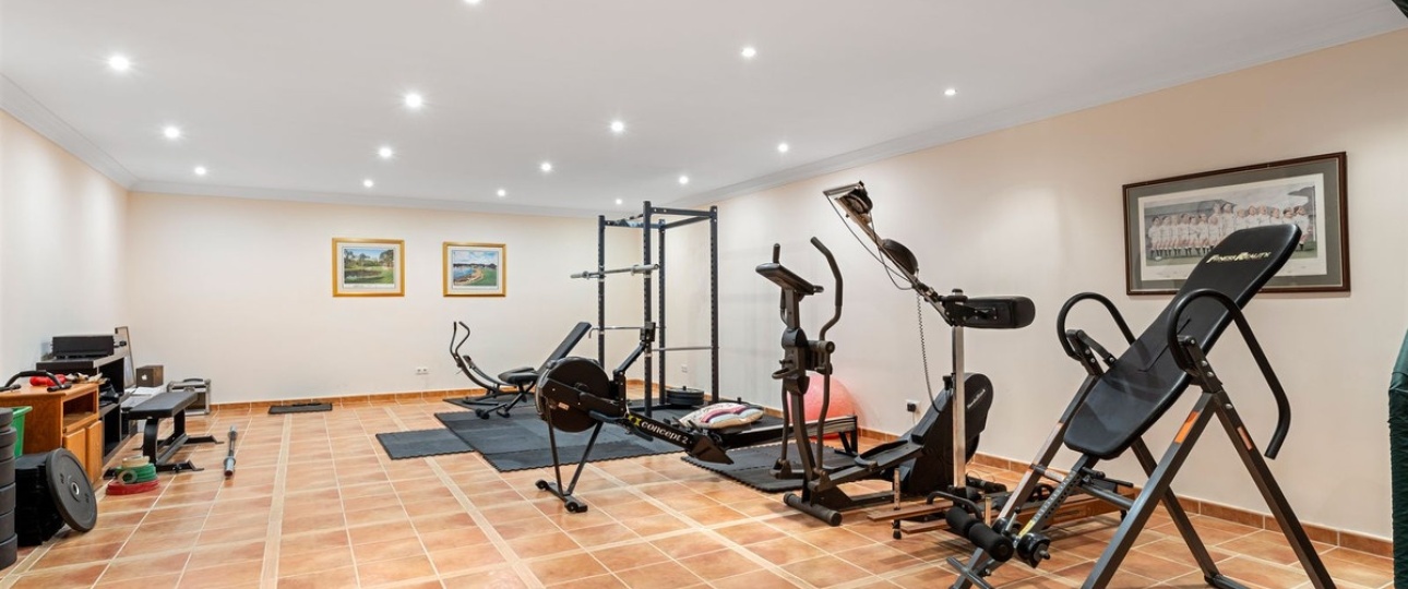 Resale - Villa - Estepona - Estepona Centro