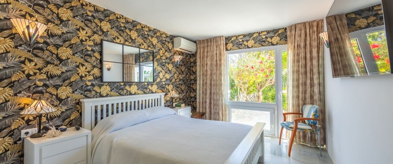 Resale - Villa - Estepona - Estepona Centro