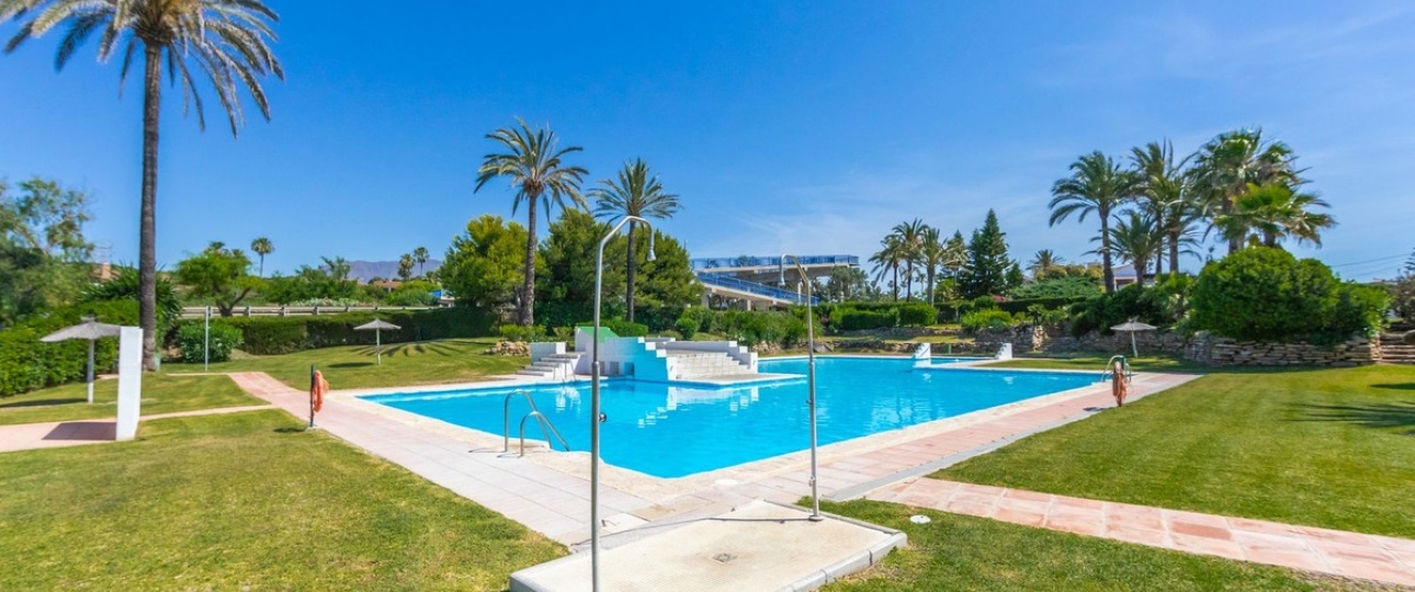 Resale - Villa - Estepona - Estepona Centro