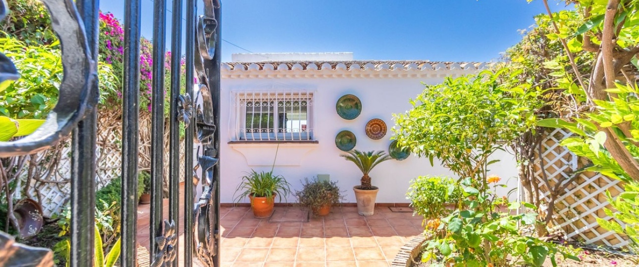 Resale - Villa - Estepona - Estepona Centro