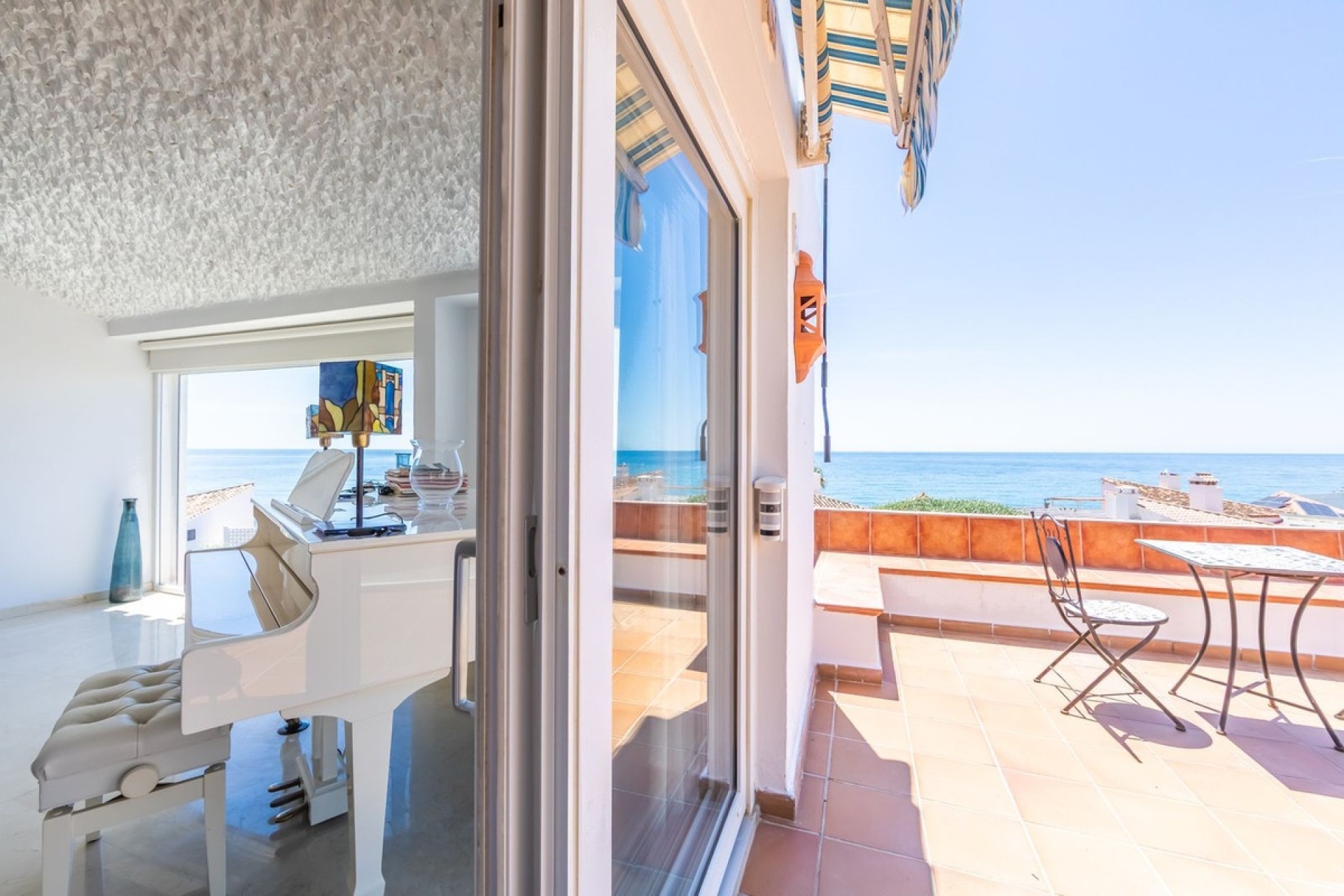 Resale - Villa - Estepona - Estepona Centro