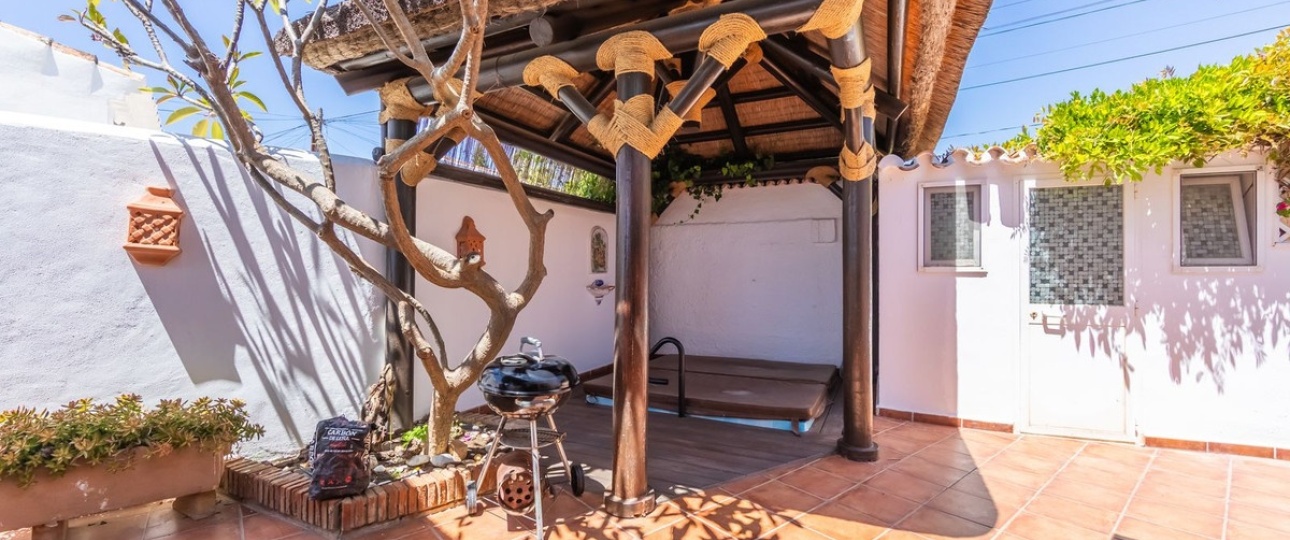 Resale - Villa - Estepona - Estepona Centro