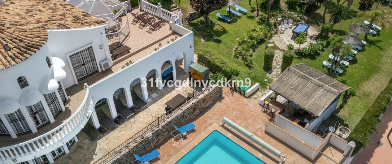 Resale - Villa - Estepona - Estepona Centro