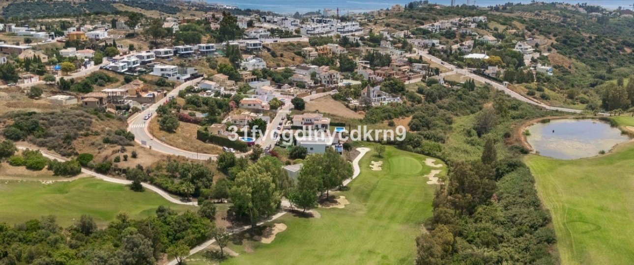 Resale - Villa - Estepona - Estepona Centro