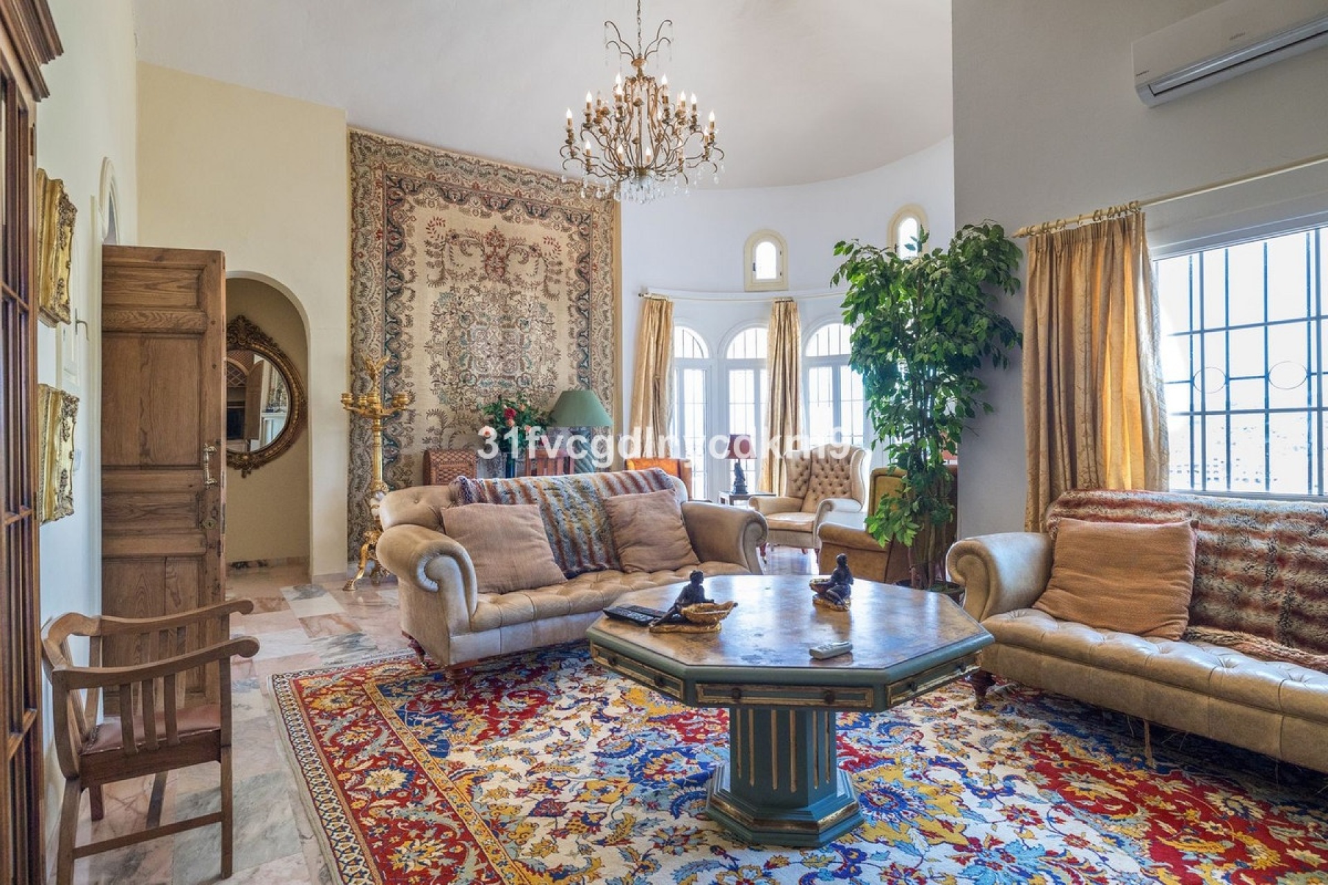 Resale - Villa - Estepona - Estepona Centro