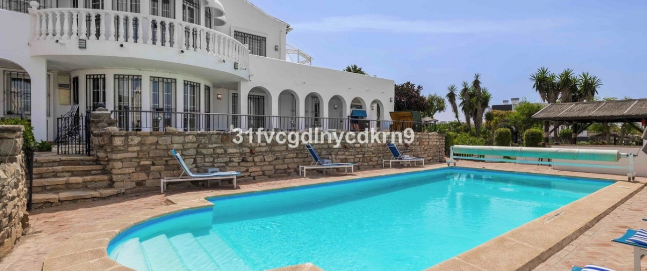 Resale - Villa - Estepona - Estepona Centro