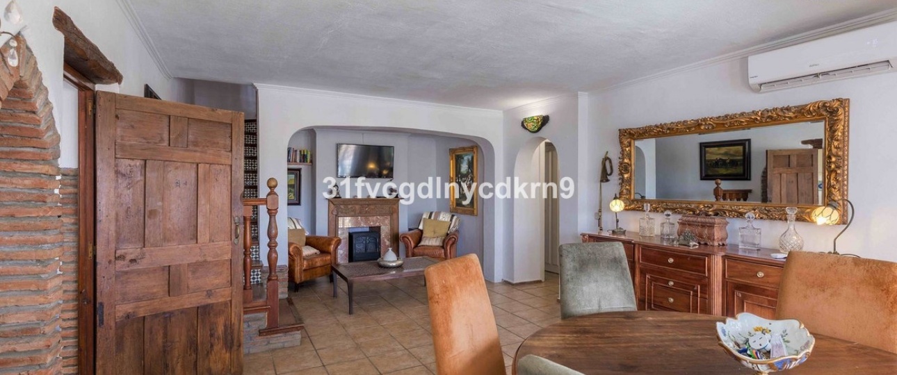 Resale - Villa - Estepona - Estepona Centro