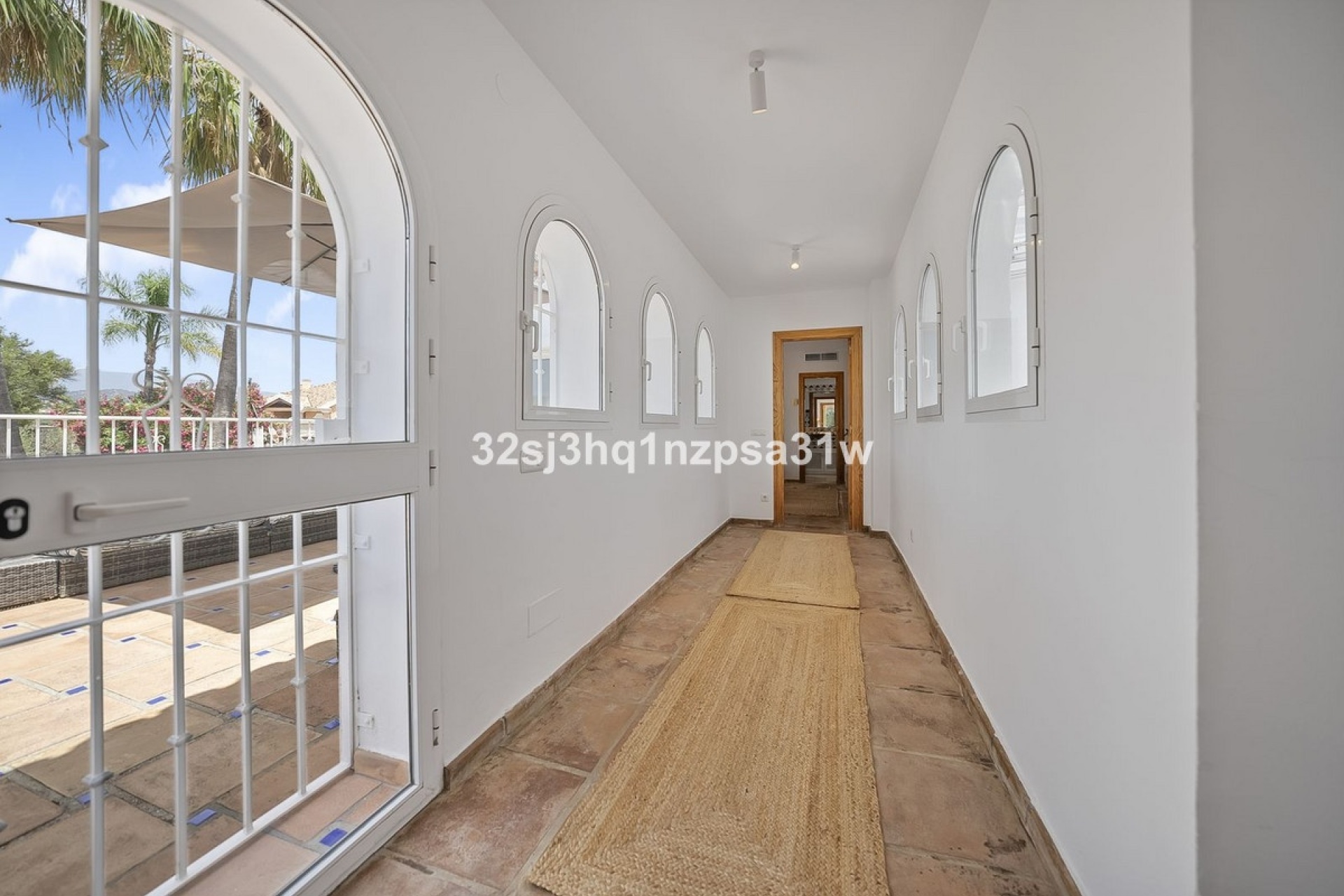 Resale - Villa - Estepona - Estepona Centro