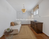 Resale - Villa - Estepona - Estepona Centro