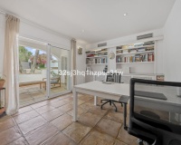 Resale - Villa - Estepona - Estepona Centro