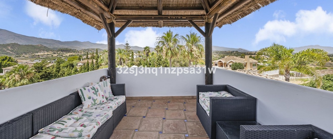 Resale - Villa - Estepona - Estepona Centro