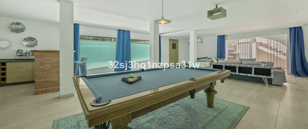 Resale - Villa - Estepona - Estepona Centro