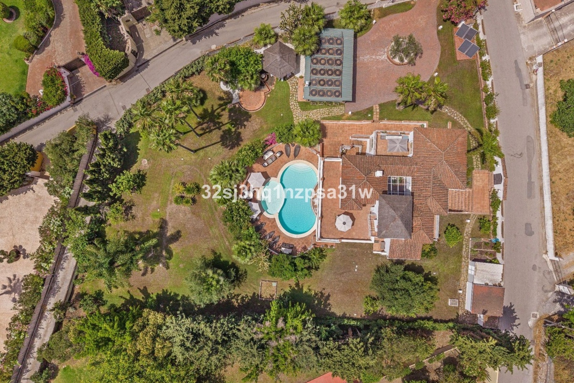 Resale - Villa - Estepona - Estepona Centro