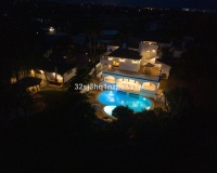 Resale - Villa - Estepona - Estepona Centro