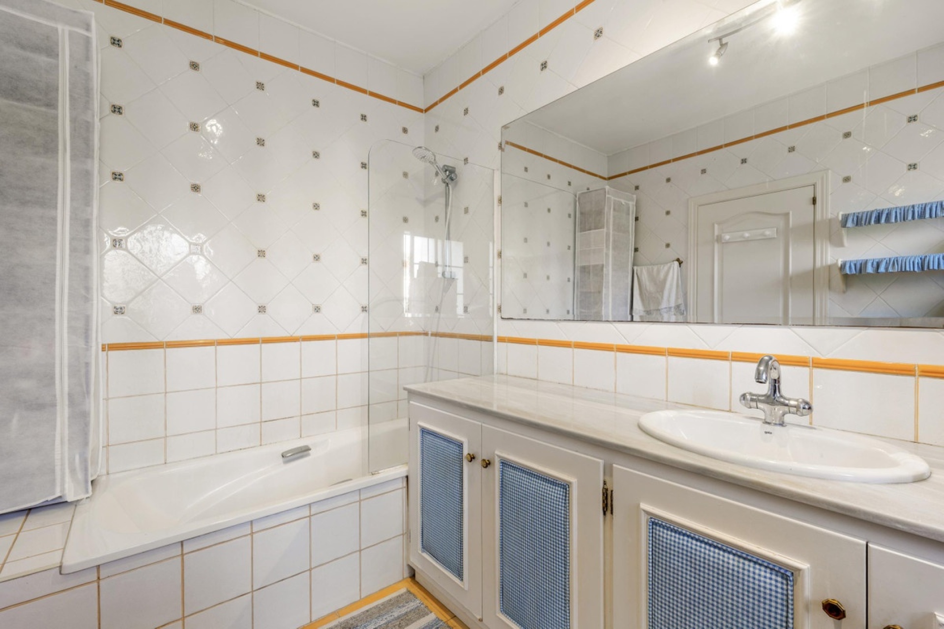 Resale - Villa - Estepona - Estepona Centro