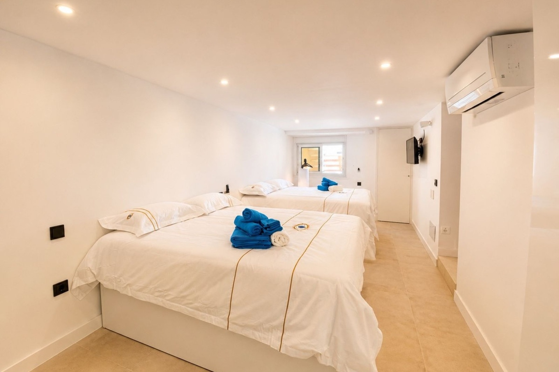 Resale - Villa - Estepona - Estepona Centro