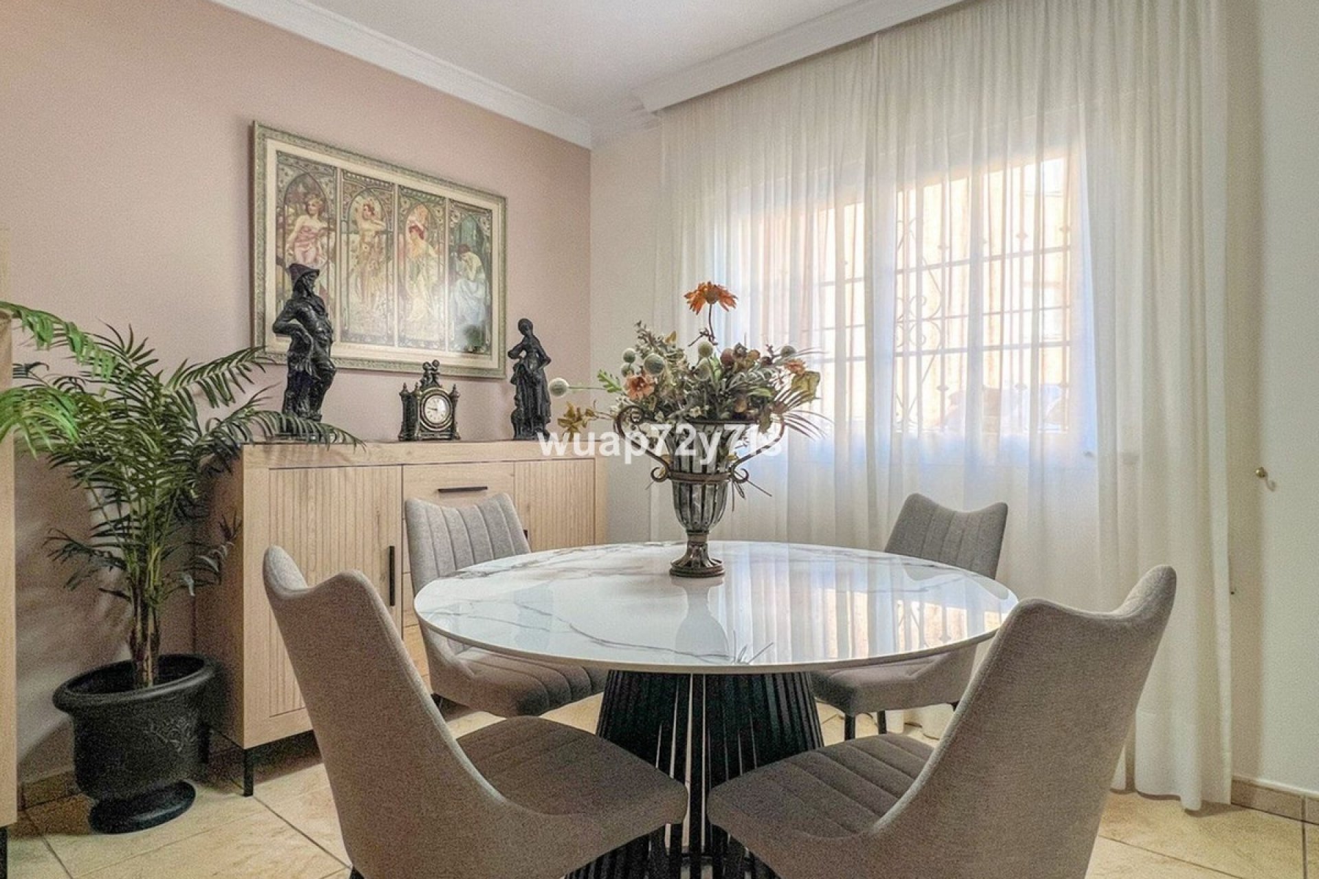 Resale - Villa - Estepona - Estepona Centro