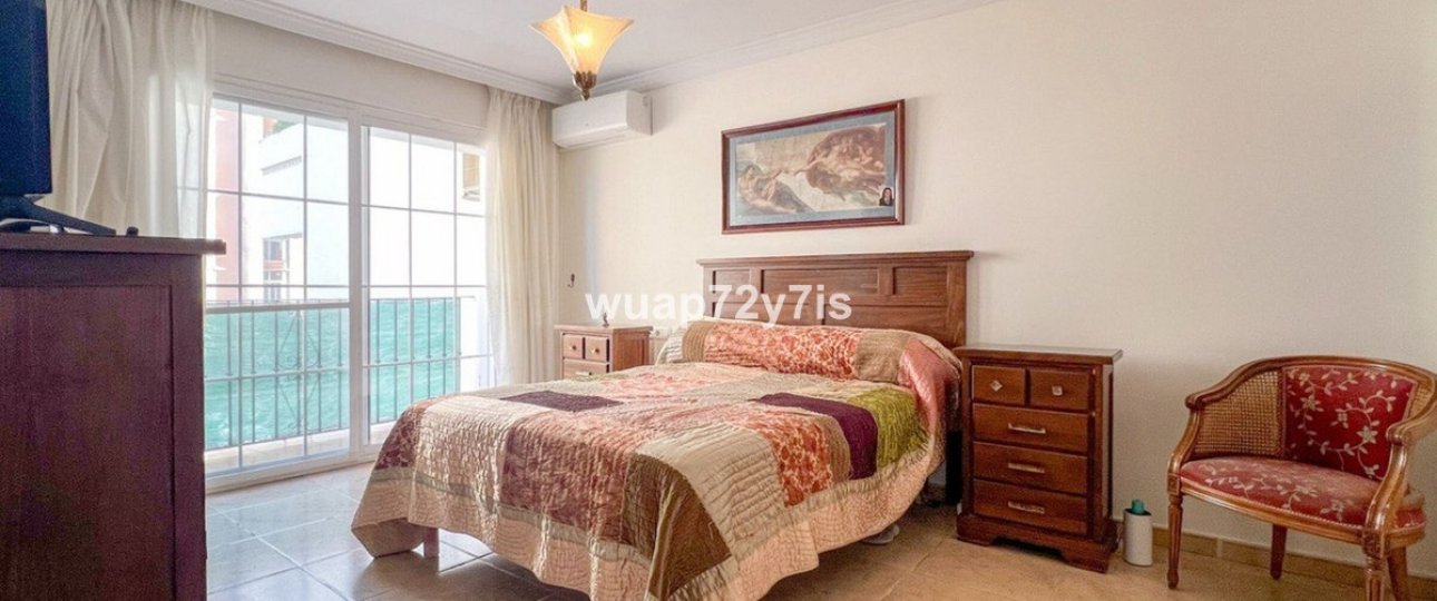 Resale - Villa - Estepona - Estepona Centro