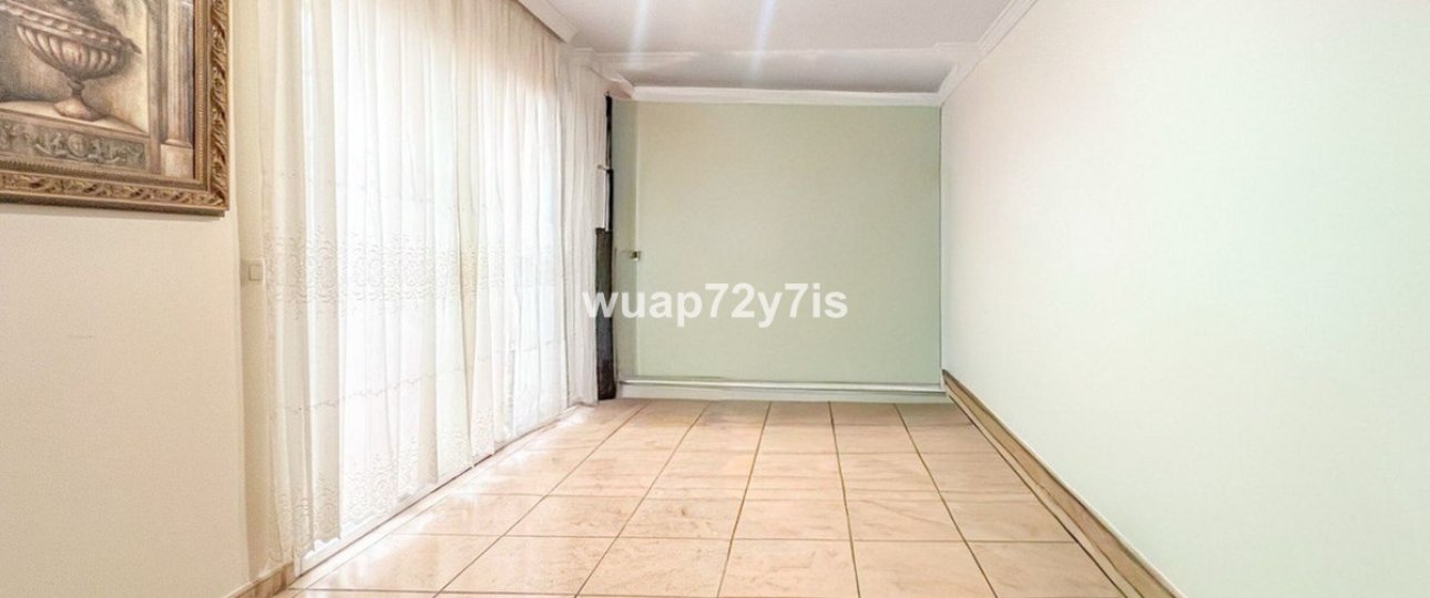 Resale - Villa - Estepona - Estepona Centro