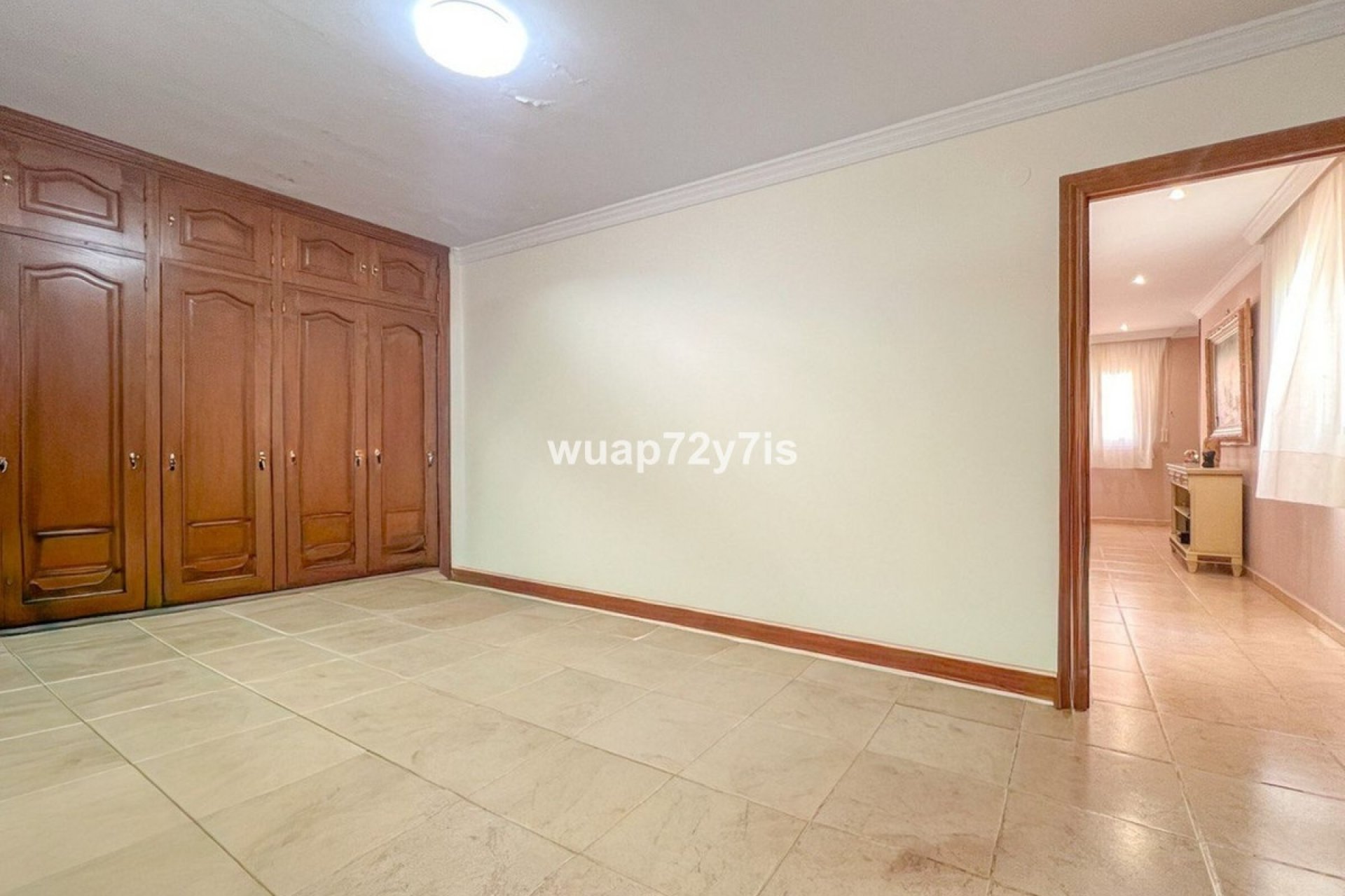 Resale - Villa - Estepona - Estepona Centro