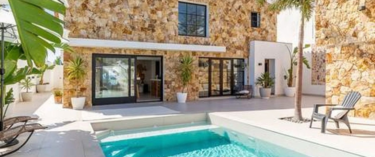 Resale - Villa - Estepona - Estepona Centro