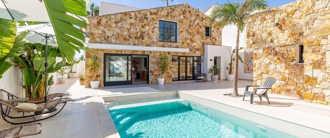 Resale - Villa - Estepona - Estepona Centro