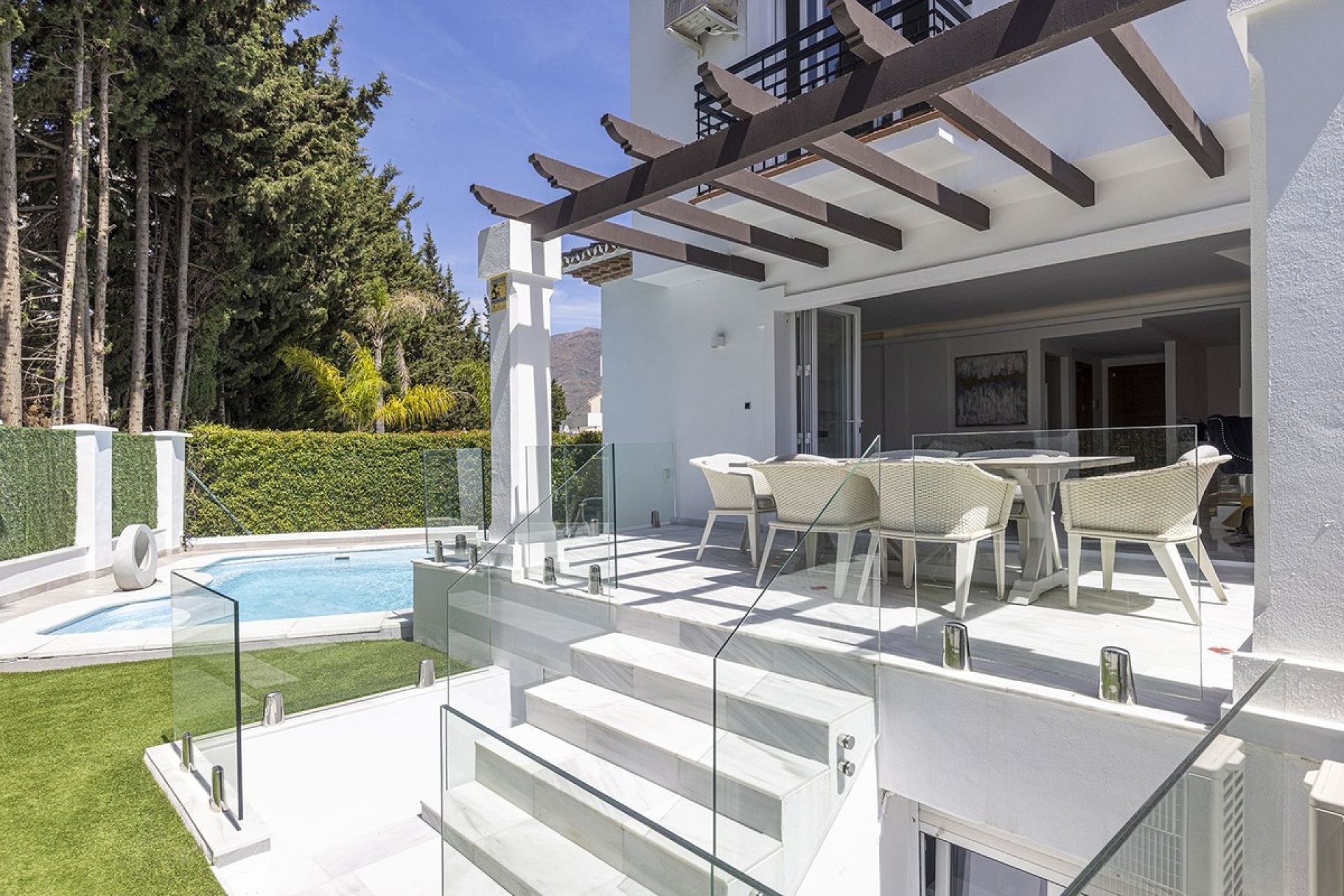 Resale - Villa - Estepona - Estepona Centro