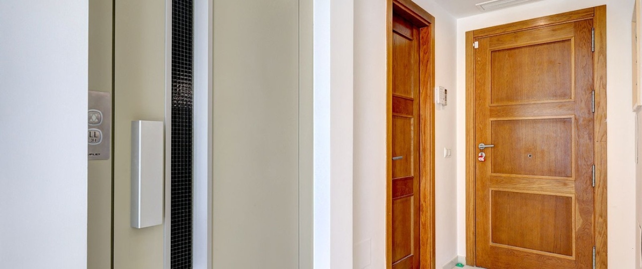 Resale - Villa - Estepona - Estepona Centro