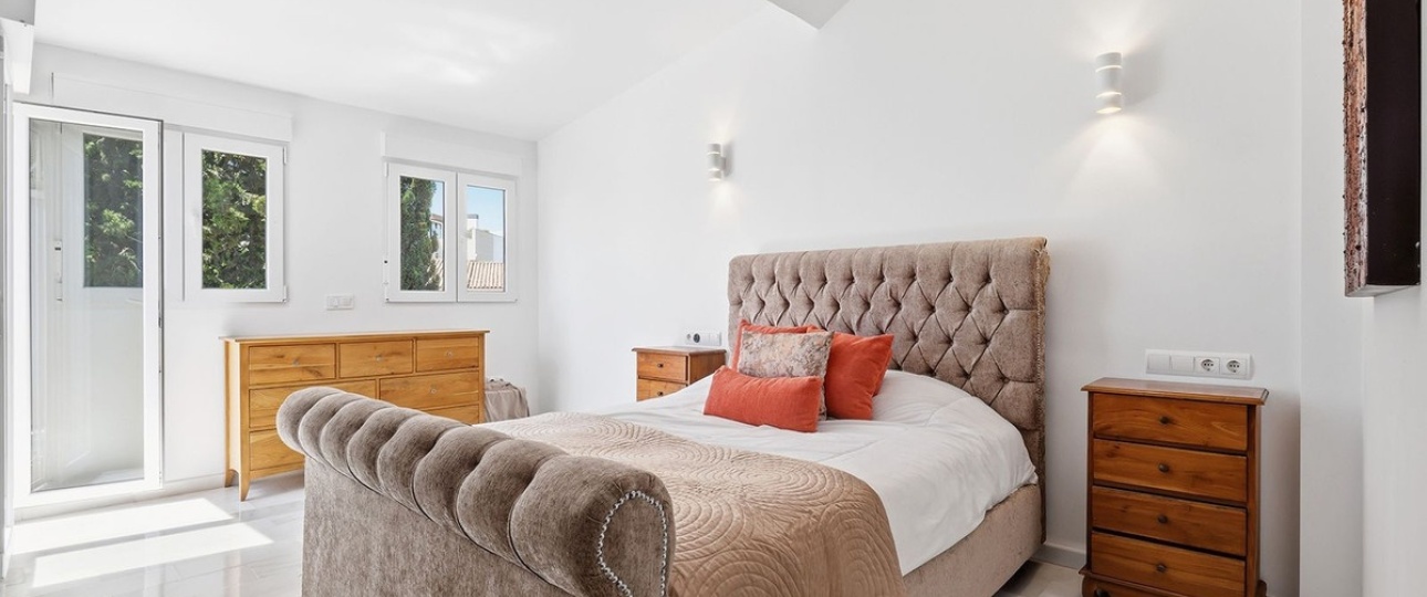 Resale - Villa - Estepona - Estepona Centro
