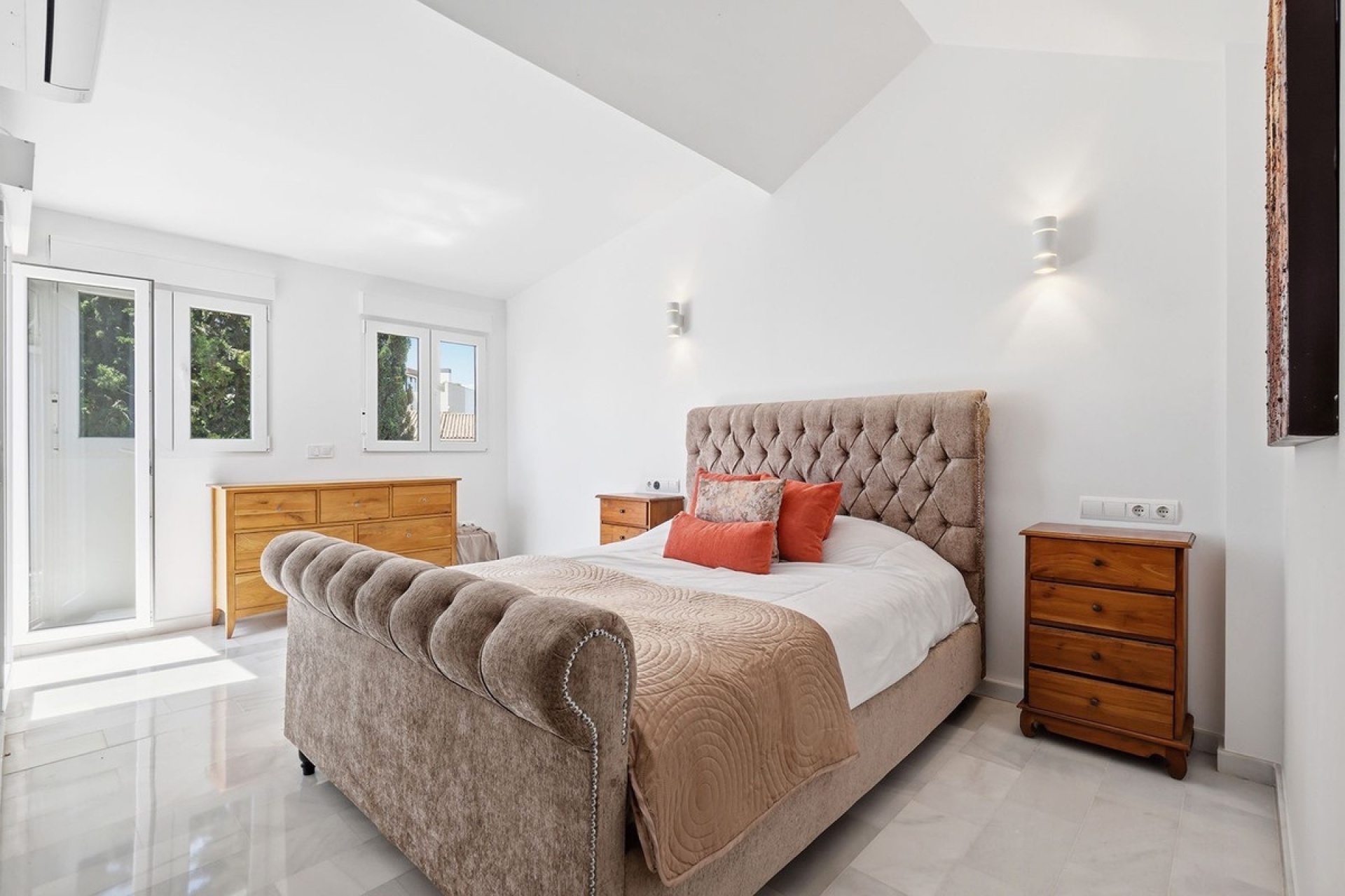 Resale - Villa - Estepona - Estepona Centro