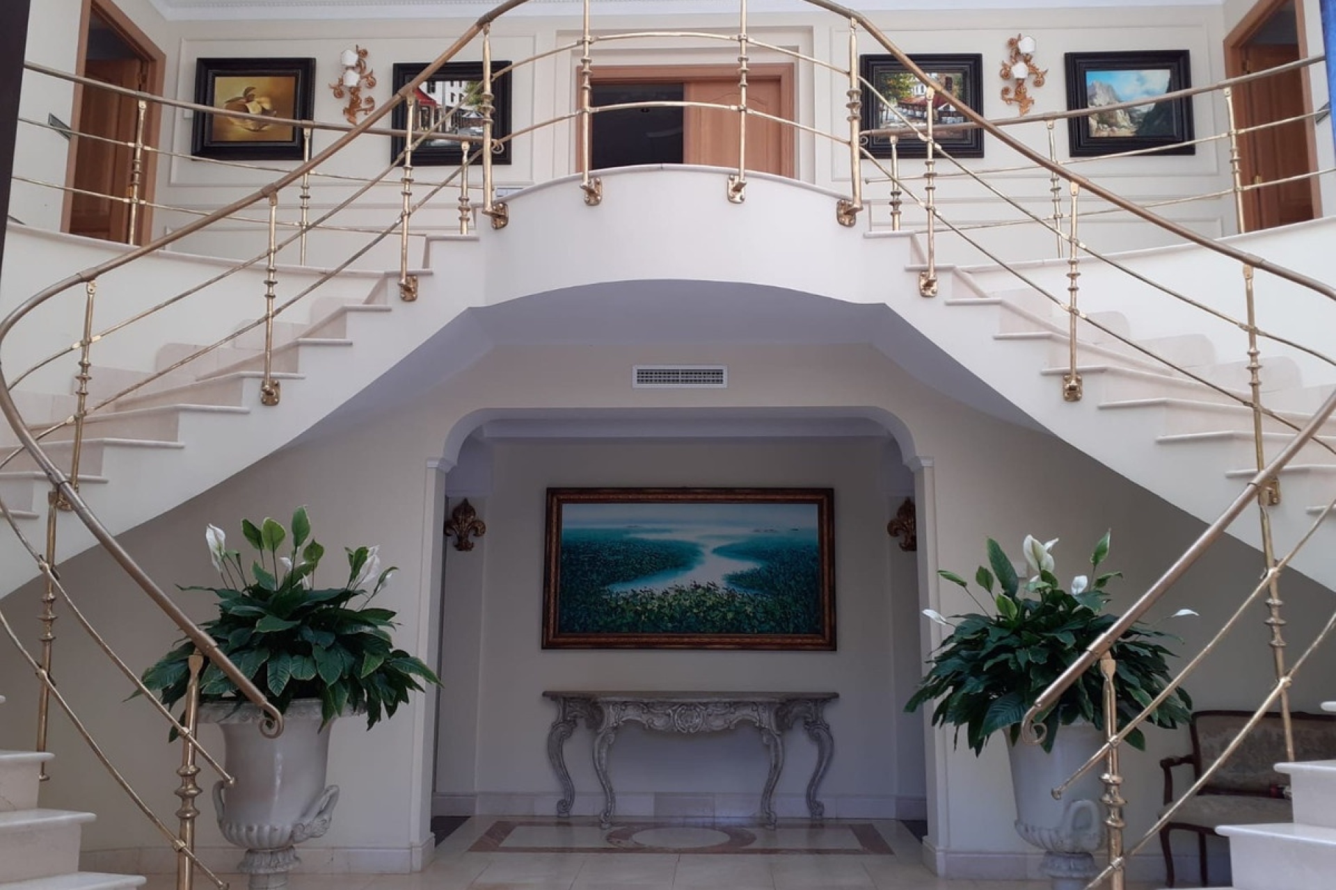 Resale - Villa - Estepona - Estepona Centro