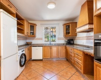 Resale - Villa - Estepona - Estepona Centro