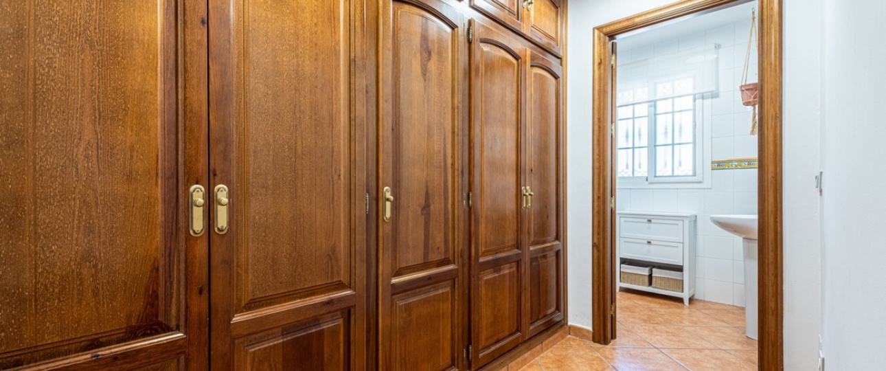 Resale - Villa - Estepona - Estepona Centro