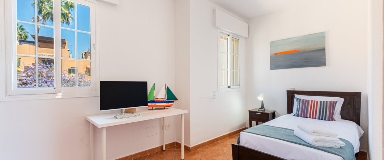 Resale - Villa - Estepona - Estepona Centro