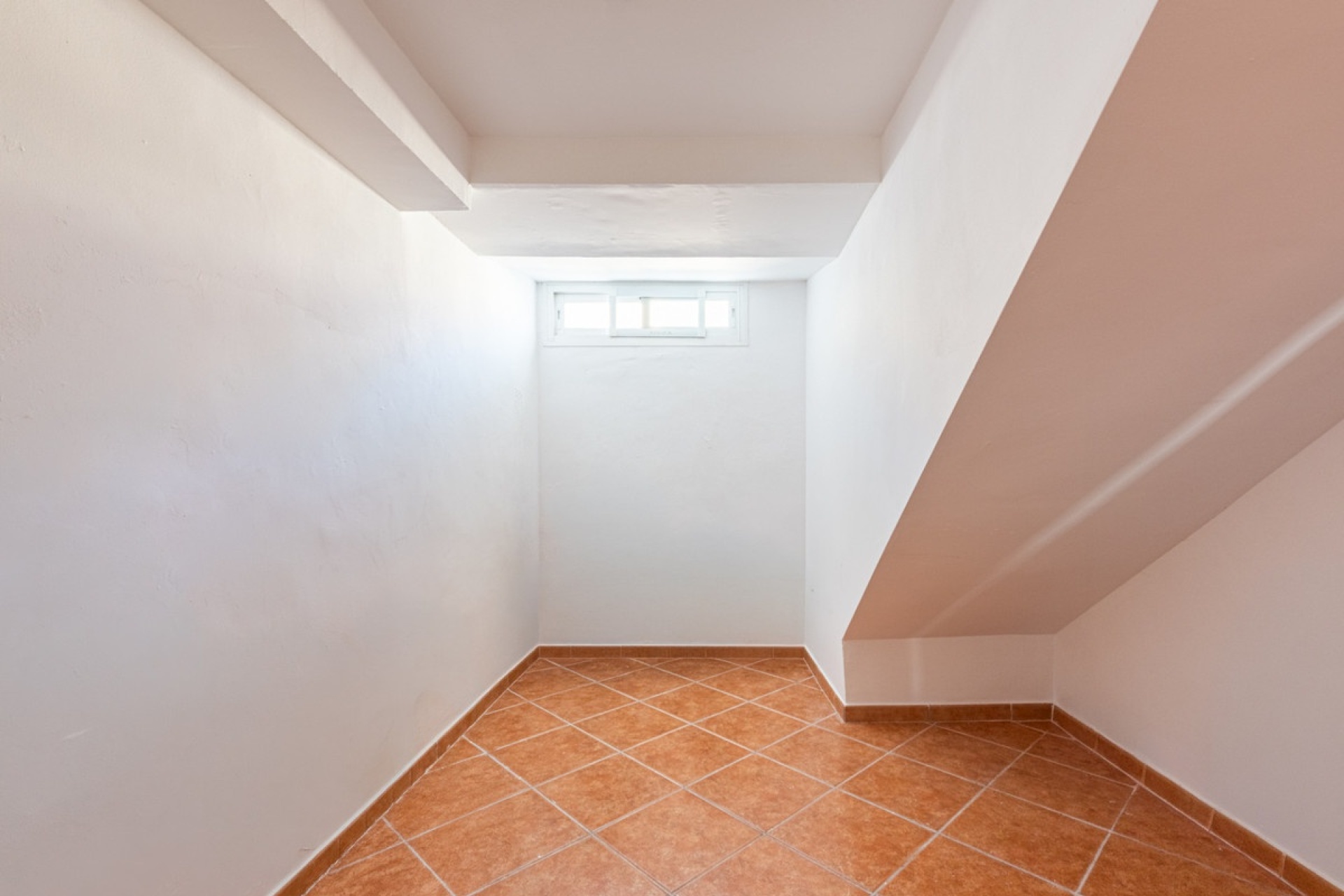 Resale - Villa - Estepona - Estepona Centro