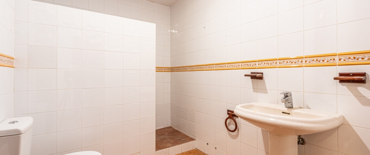 Resale - Villa - Estepona - Estepona Centro
