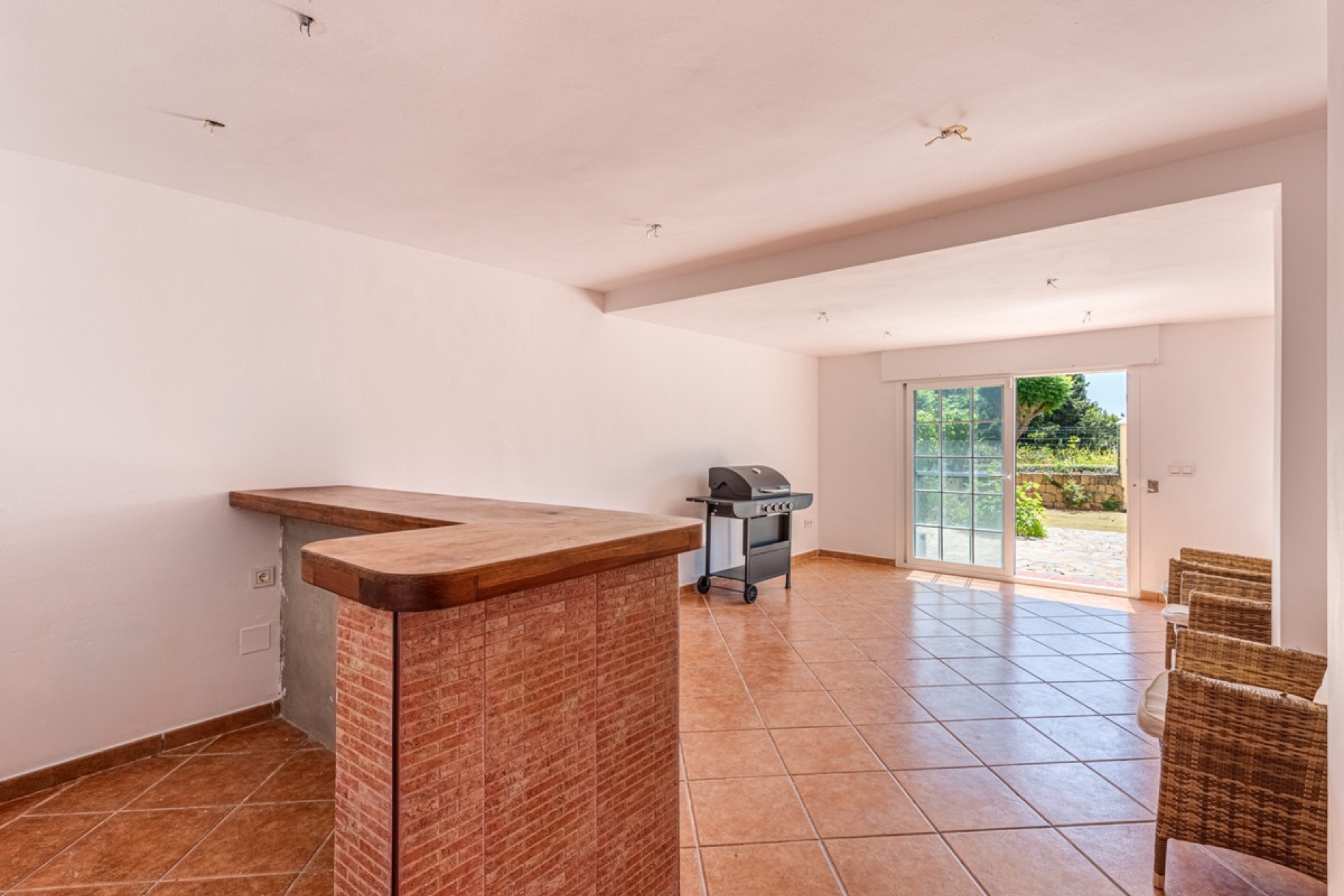 Resale - Villa - Estepona - Estepona Centro