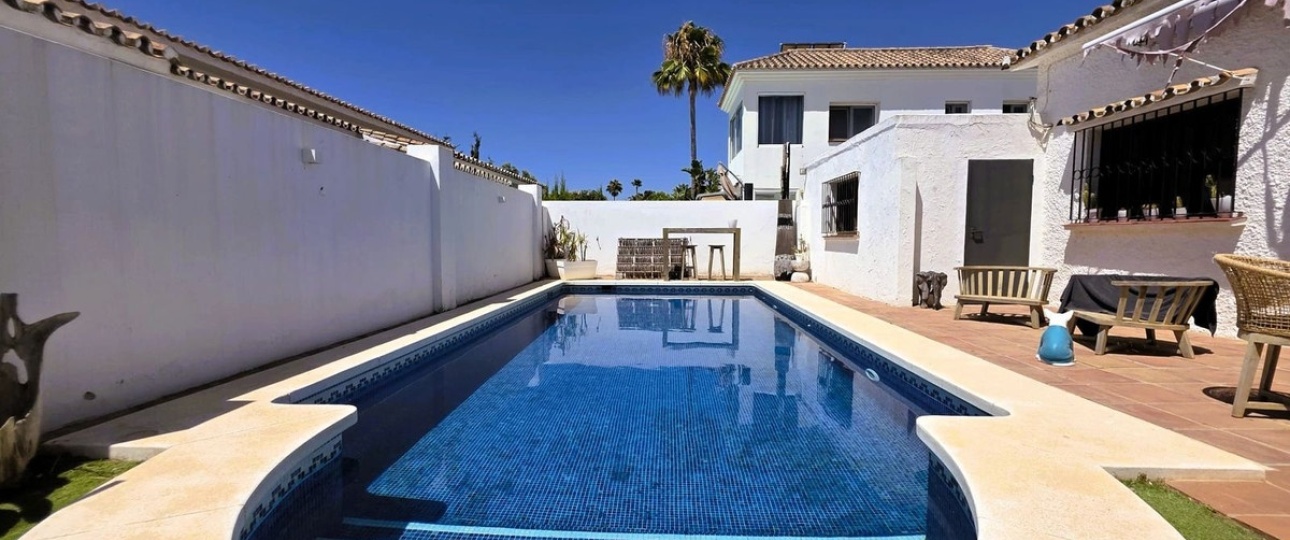 Resale - Villa - Estepona - Estepona Centro