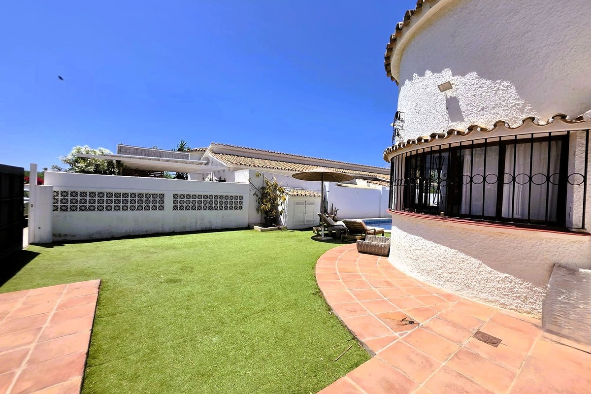 Resale - Villa - Estepona - Estepona Centro