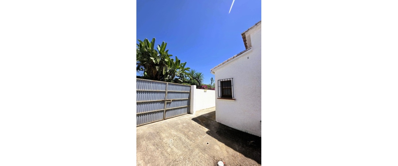 Resale - Villa - Estepona - Estepona Centro
