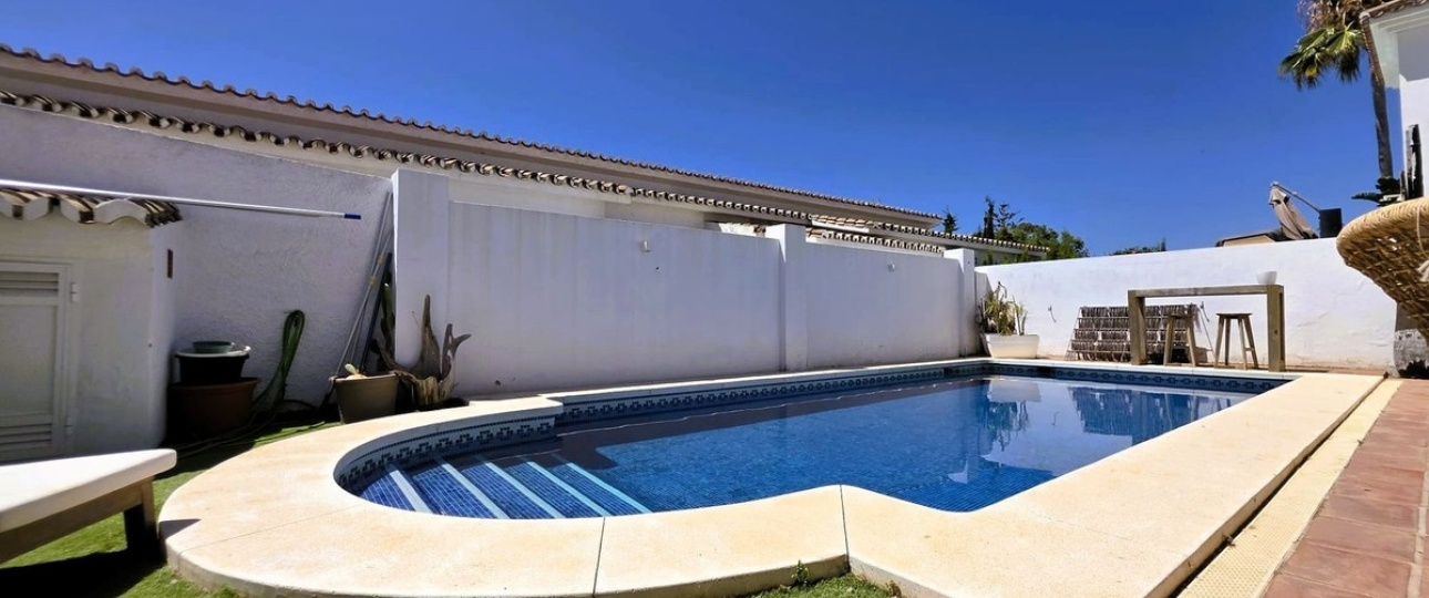 Resale - Villa - Estepona - Estepona Centro