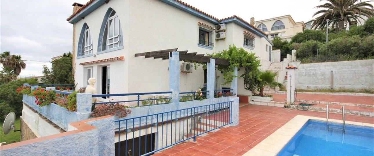 Resale - Villa - Estepona - Estepona Centro
