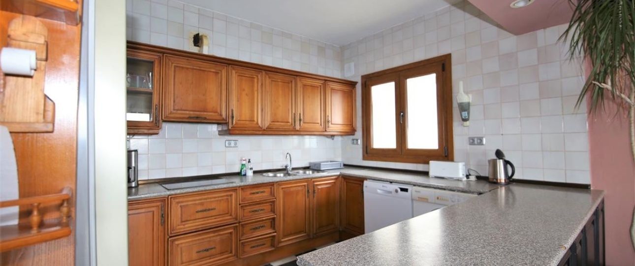 Resale - Villa - Estepona - Estepona Centro
