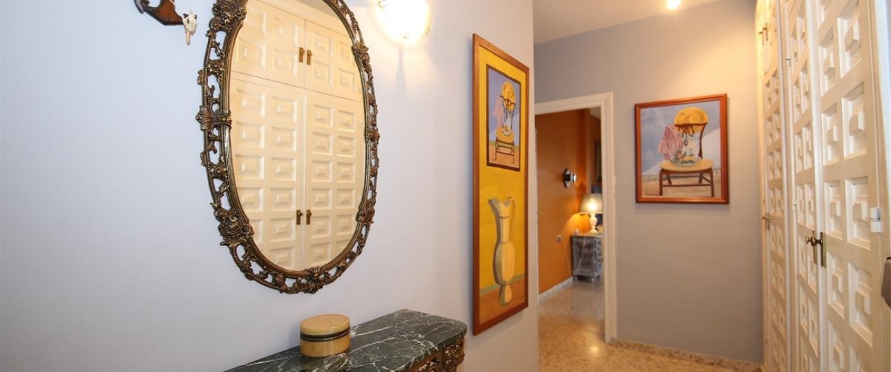Resale - Villa - Estepona - Estepona Centro