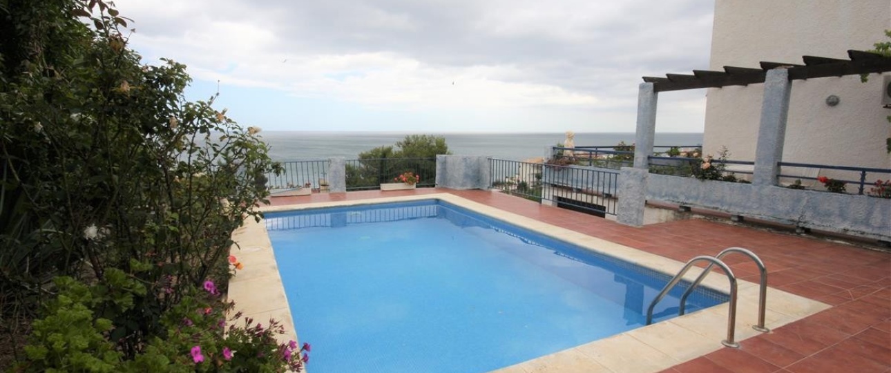 Resale - Villa - Estepona - Estepona Centro