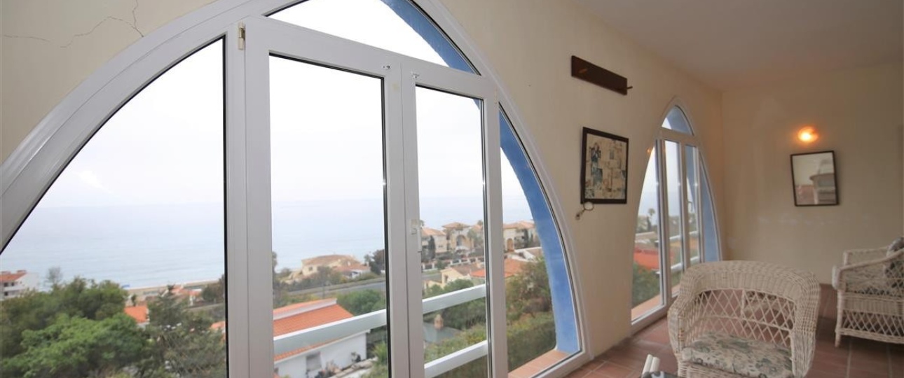 Resale - Villa - Estepona - Estepona Centro