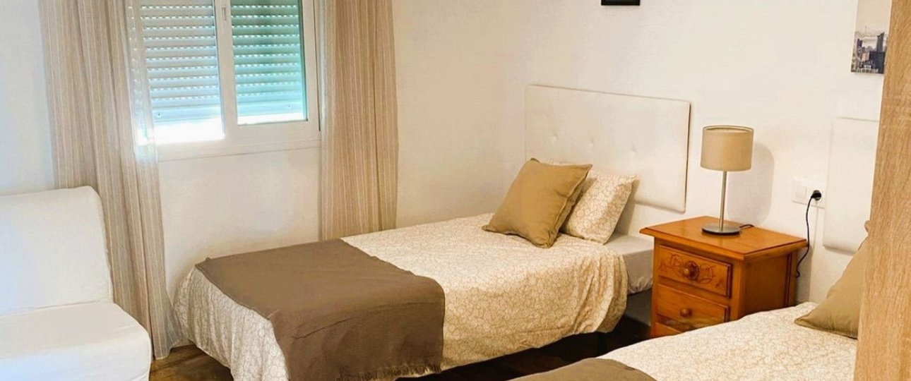 Resale - Villa - Estepona - Estepona Centro