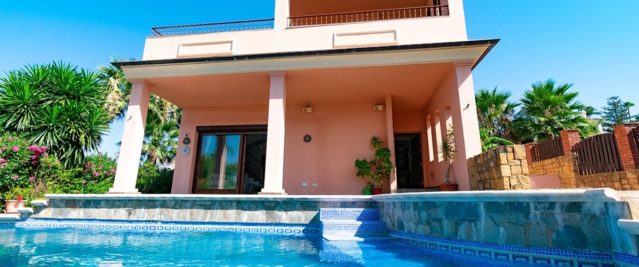Resale - Villa - Estepona - Estepona Centro