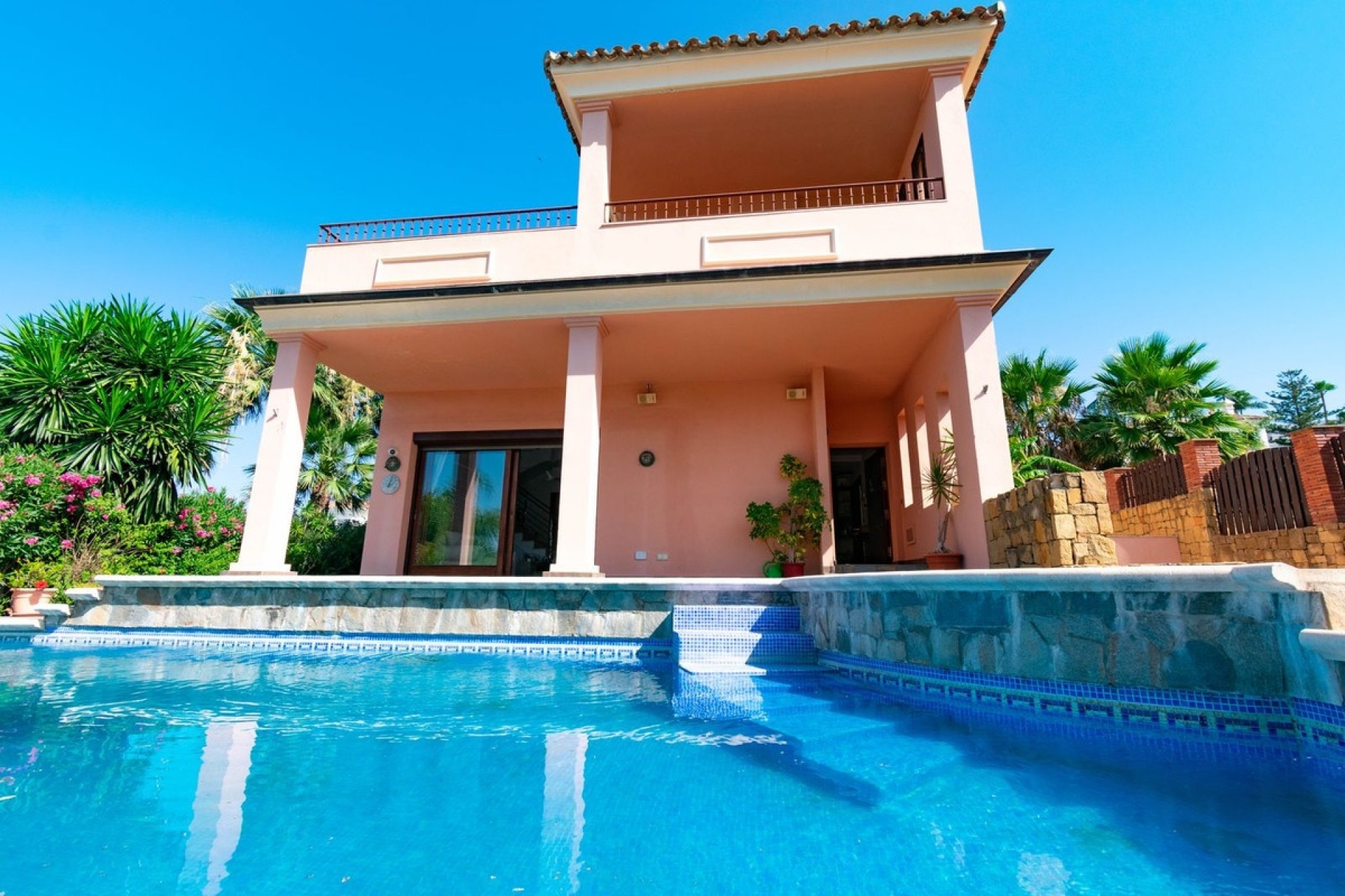 Resale - Villa - Estepona - Estepona Centro