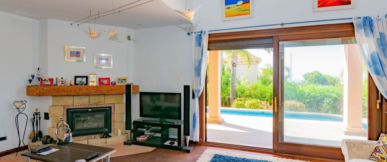 Resale - Villa - Estepona - Estepona Centro